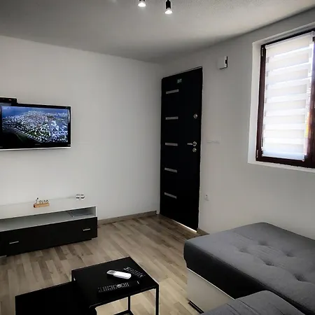 With A Parking Space Losinj, Losinj - 21485 Apartman Mali Losinj